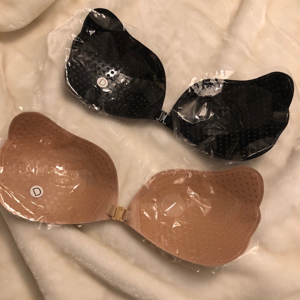 NWT Size D Sticky Bras